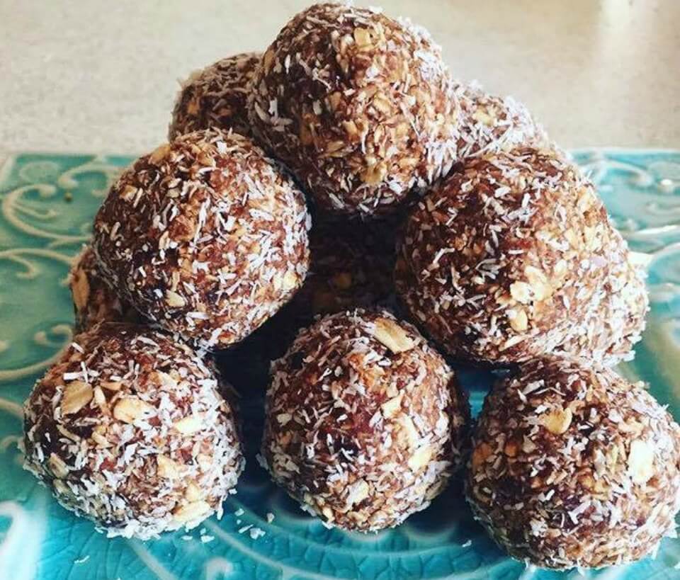 Nutritious Date And Oat Bliss Balls