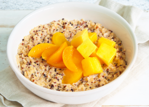 355-calorie-rice-and-quinoa-porridge-with-tropical-fruit