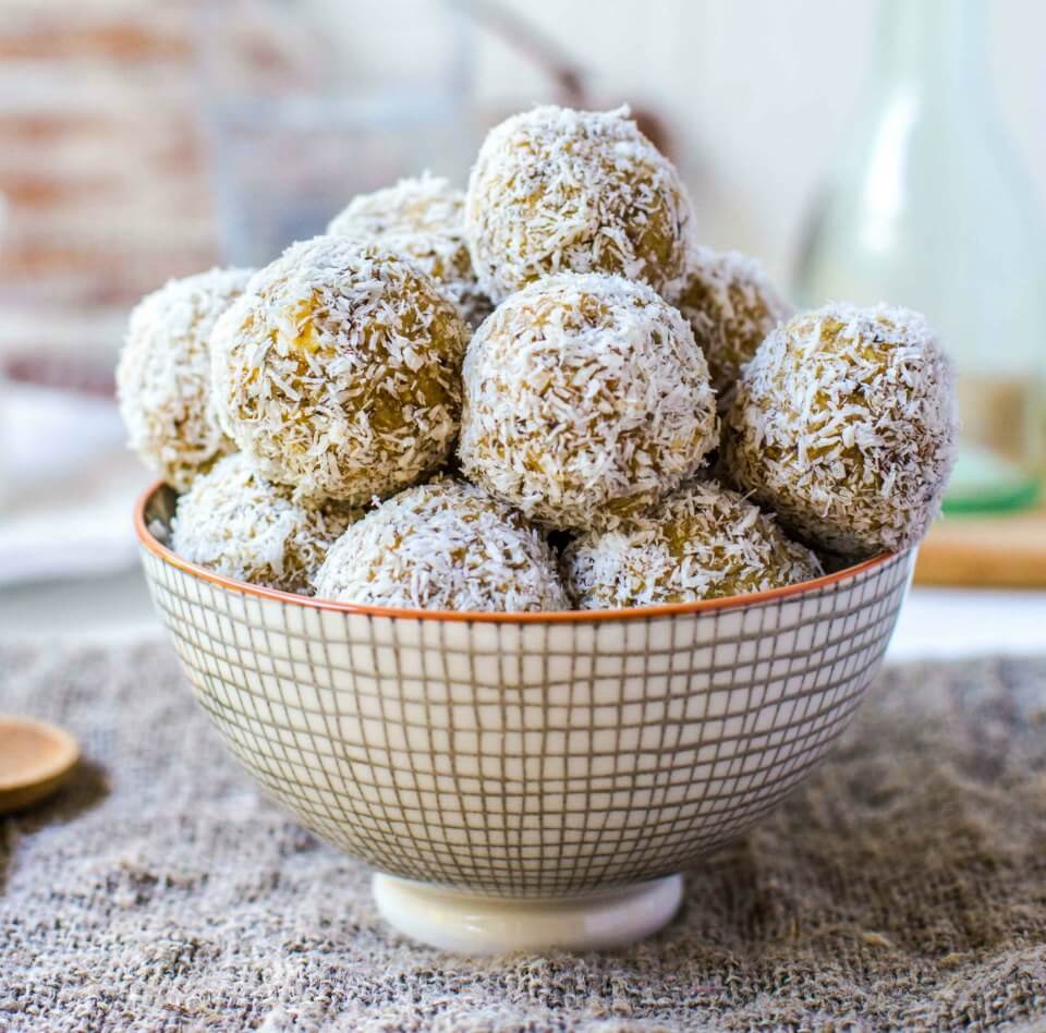 Coconut_And_Cashew_Bites