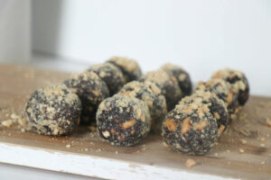 Three Ingredient "Snickers" Protein Balls