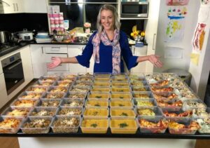 Mum makes 64 healthy meals in UNDER 4 hours!