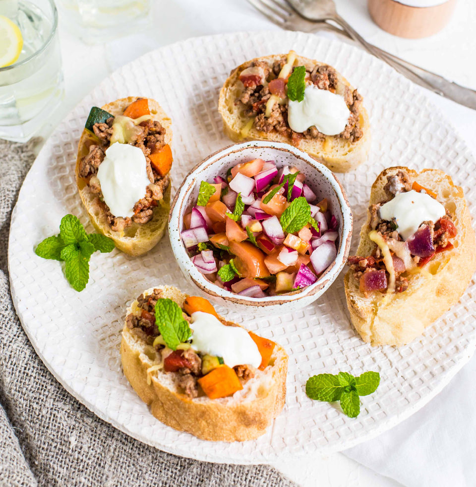 Middle_Eastern_Mince_Pizzas