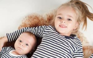 11 reasons why having a big age gap between siblings is great