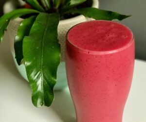 Festive Cran-Very-Berry Smoothie