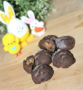 Four-Ingredient-Gooey-Caramel-Easter-Eggs-940x1024