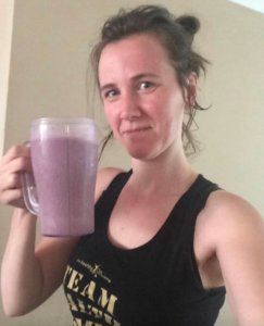 Natalie-Cowie-Breasfeeding-friendly-weight-loss-smoothie